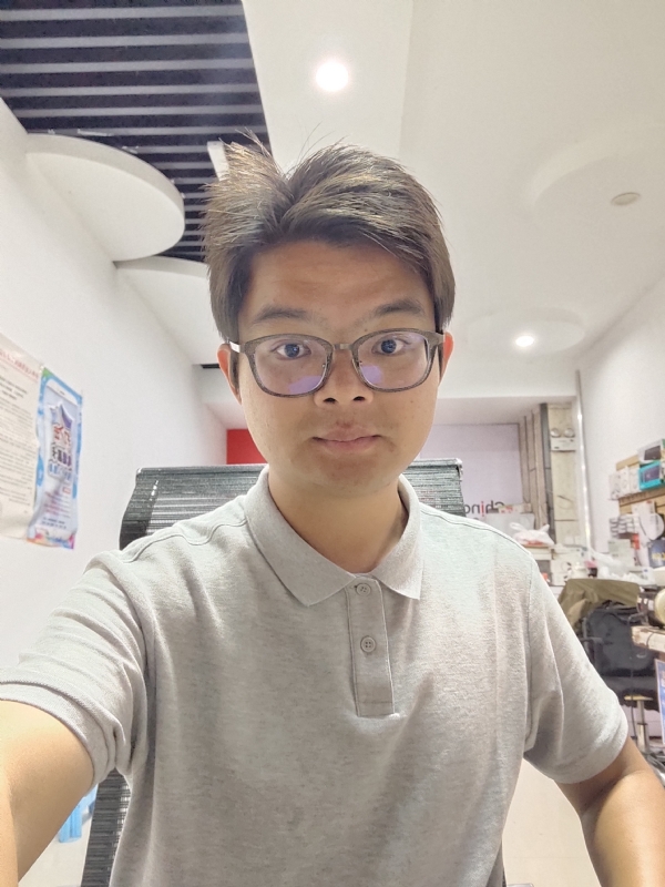 华兴通讯的第一张照片--昆明认干亲服务网